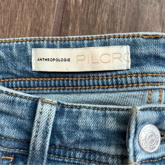 Anthropologie Pilcro Mid-Rise Slim Boyfriend Jeans Embroidered Camo Sz 26 - Picture 9 of 11